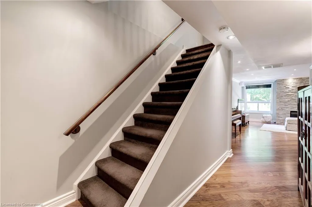 2151 Walkers Line, #19