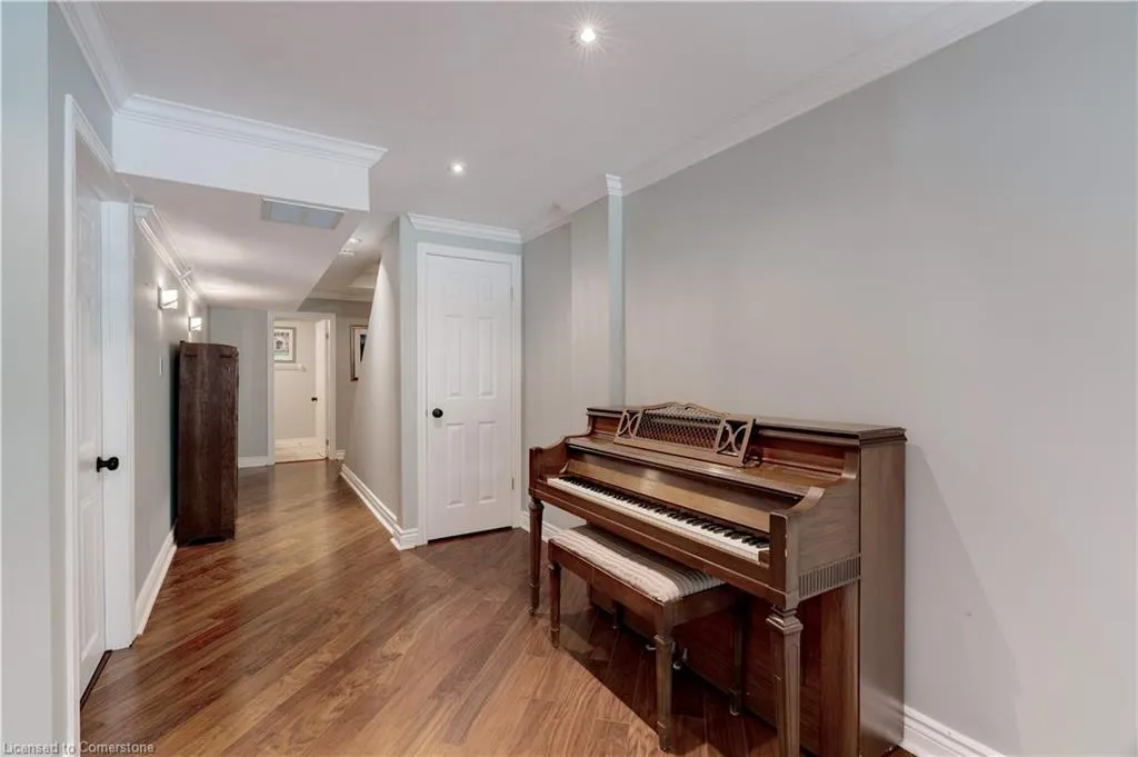 2151 Walkers Line, #19