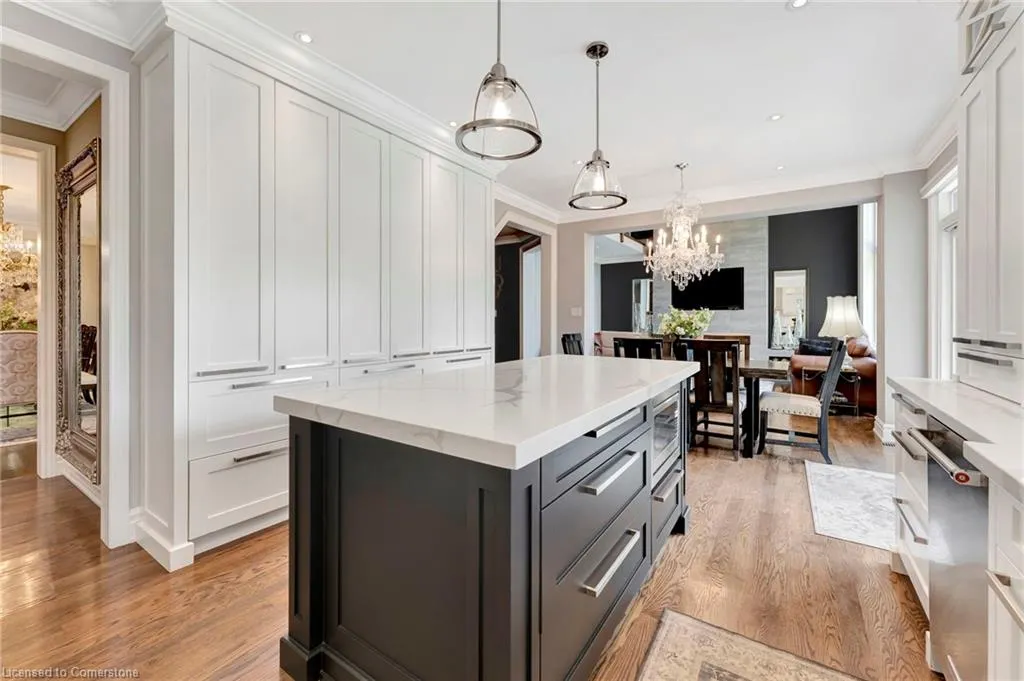 2469 Whistling Springs Crescent
