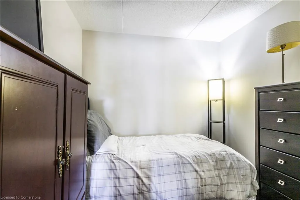 2010 Cleaver Avenue, #207