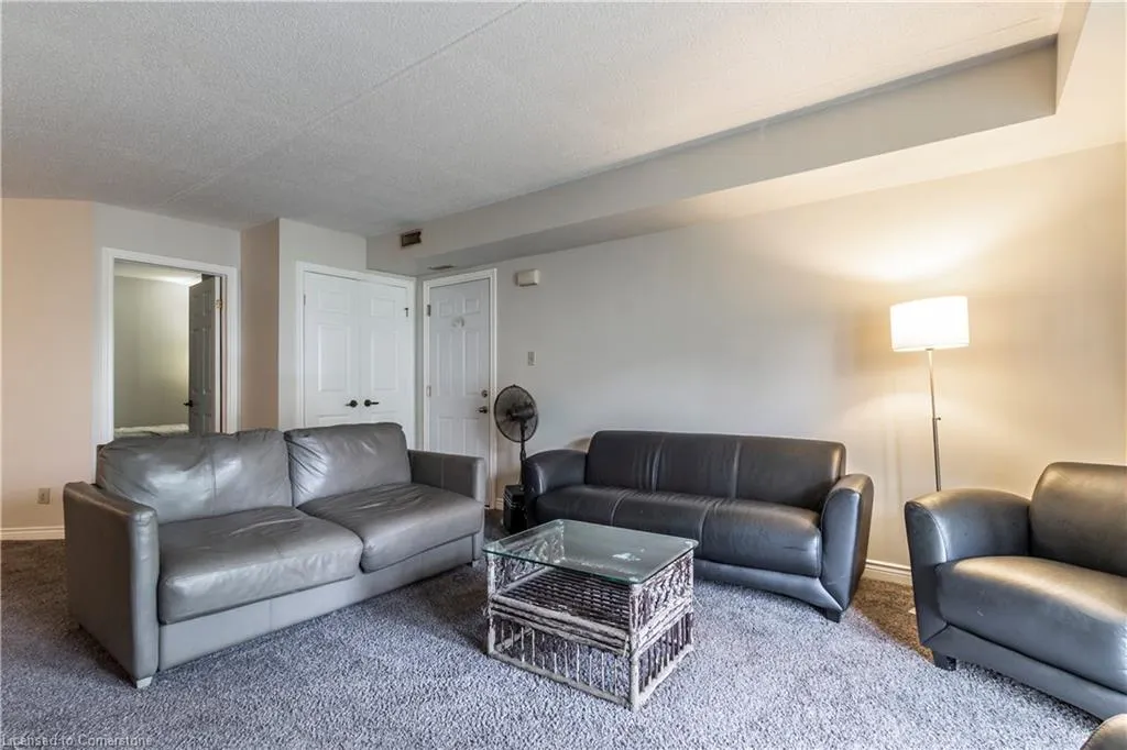 2010 Cleaver Avenue, #207