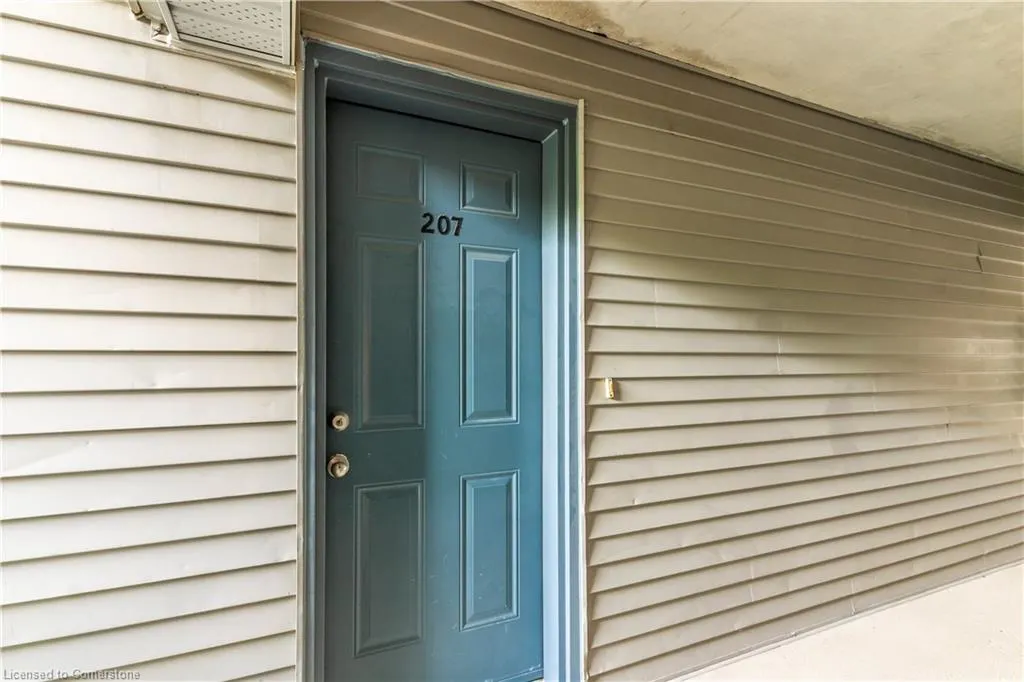 2010 Cleaver Avenue, #207