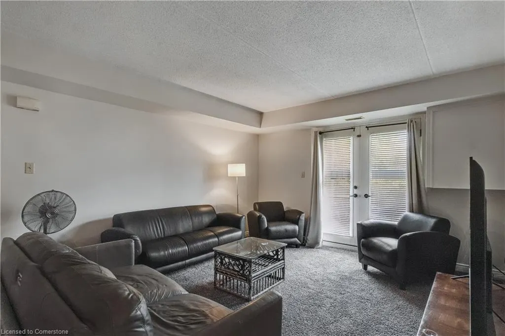 2010 Cleaver Avenue, #207