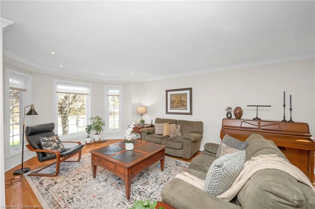 22 Waterford Crescent