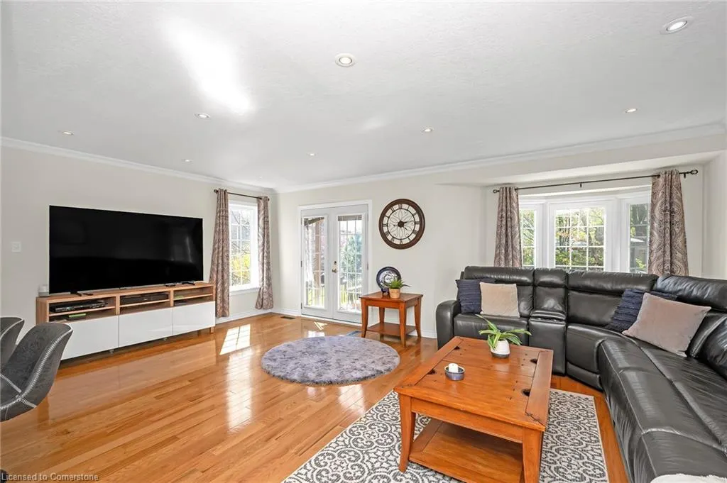 22 Waterford Crescent
