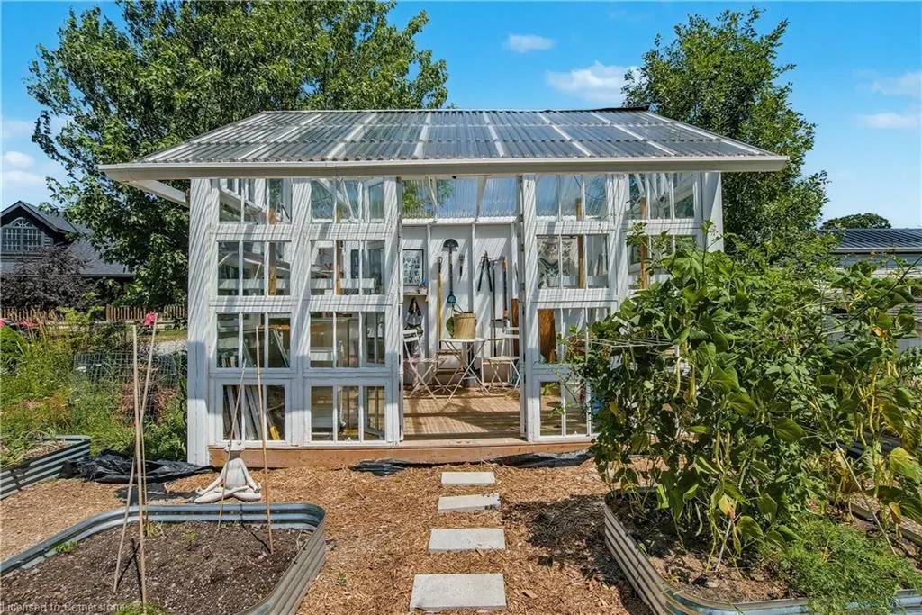 4225 Fly Road