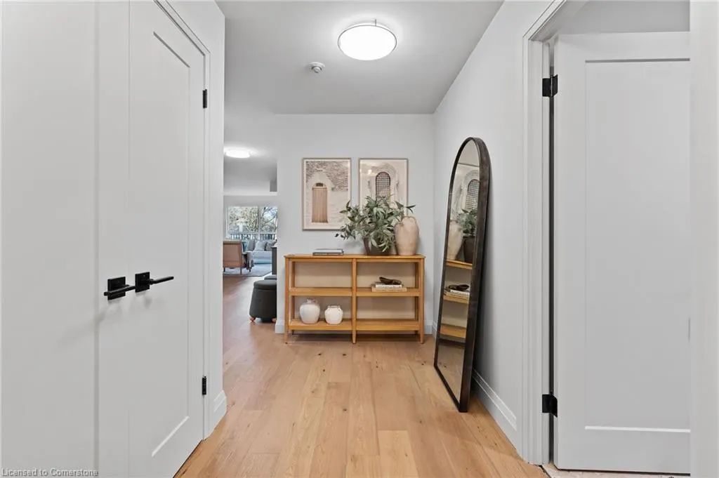 2190 Lakeshore Road, #403