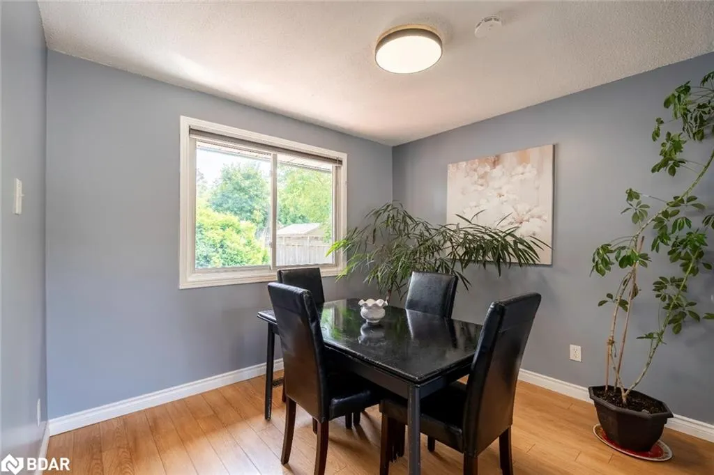 35 Ashburton Crescent