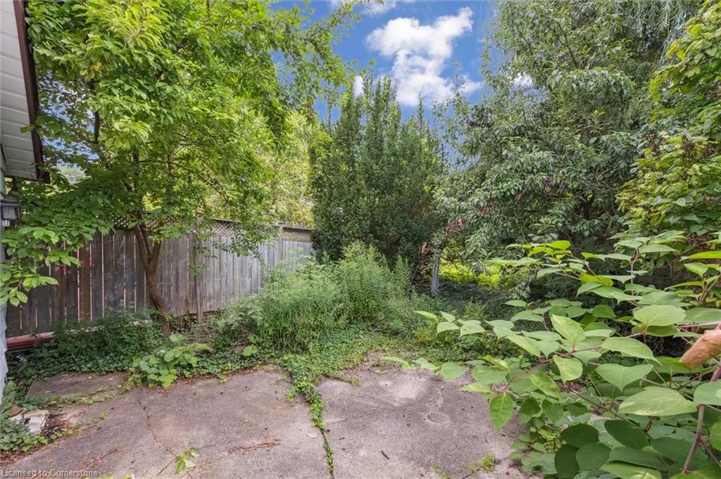 201 Arthur Street N