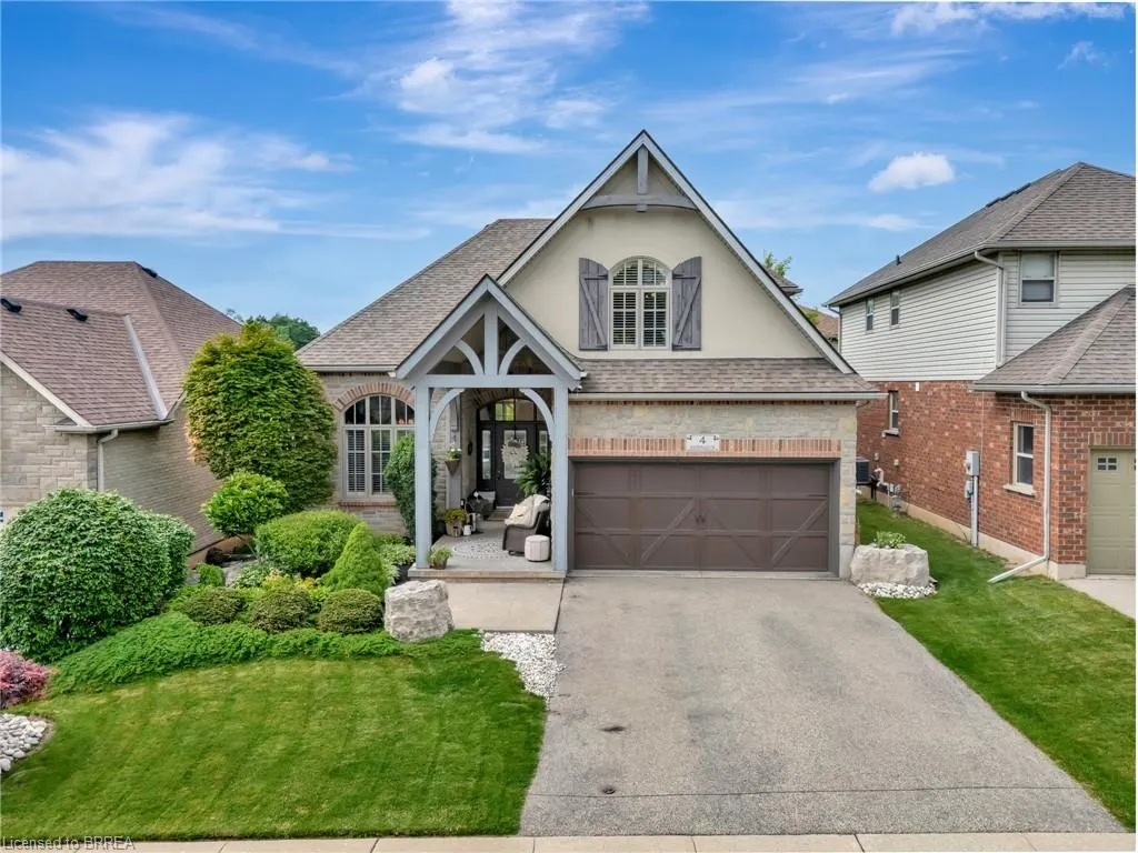 4 Macdonald Crescent