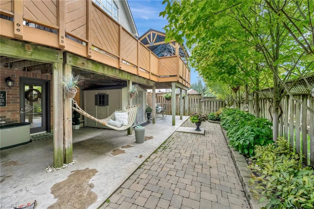 4 Macdonald Crescent