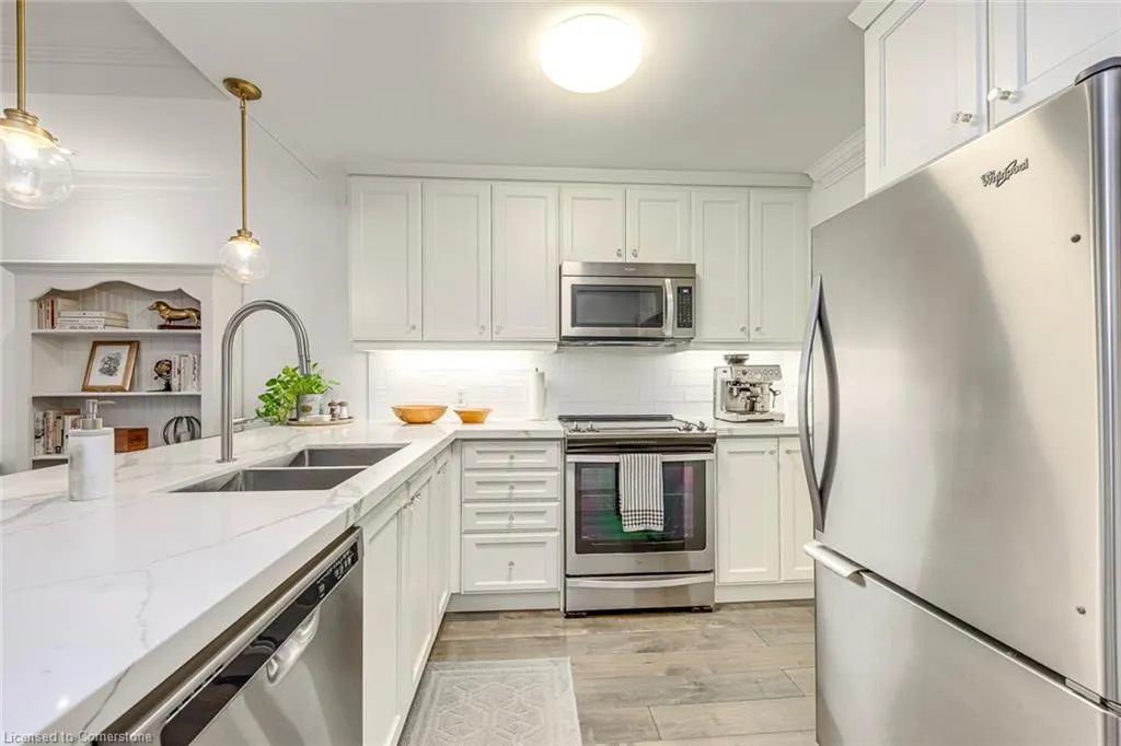 70 Stewart Street, #401