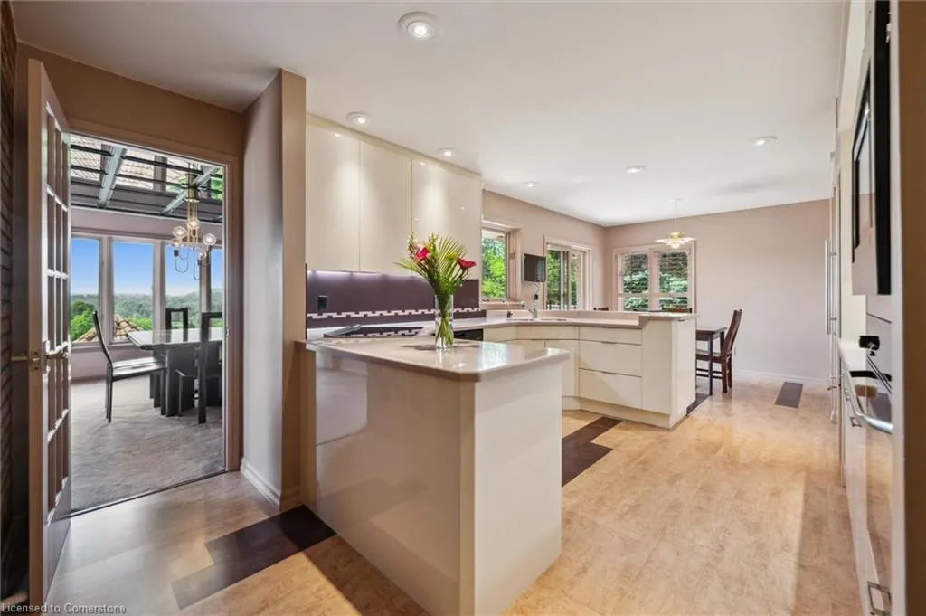 211 Edgehill Drive