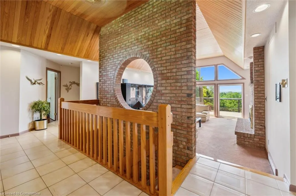 211 Edgehill Drive