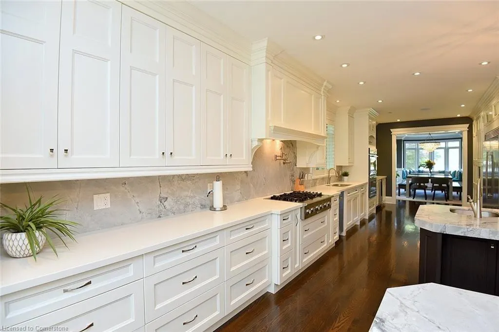 4180 Lakeshore Road