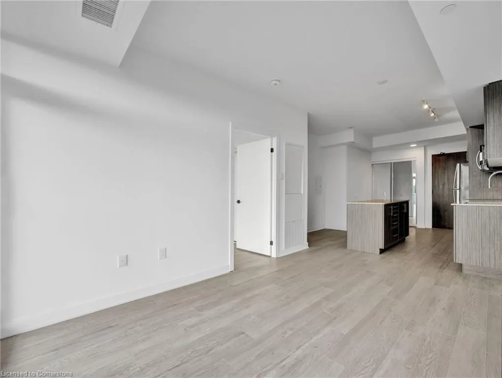 2782 Barton Street E, #1418