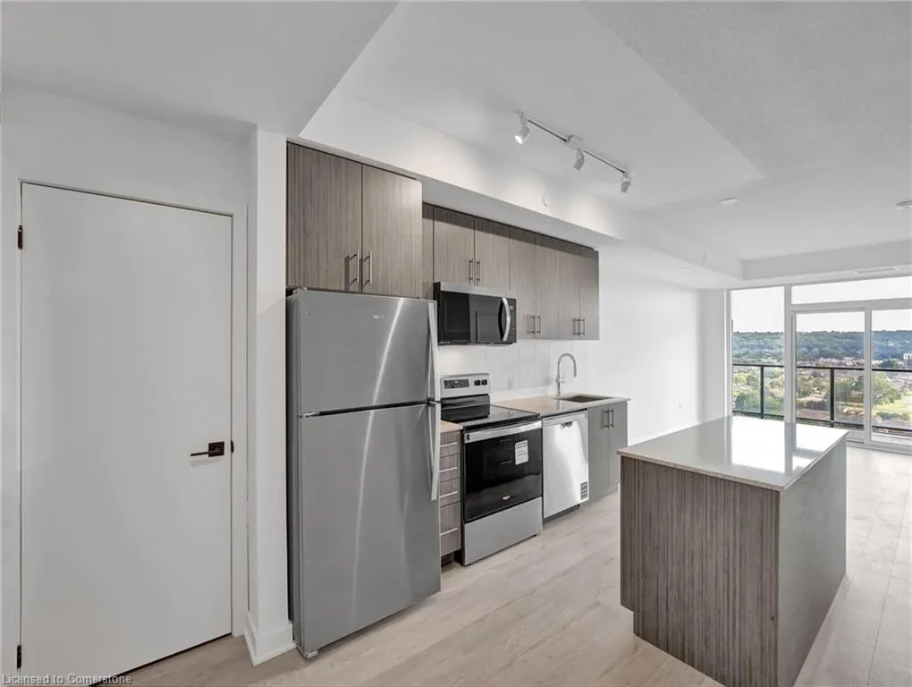 2782 Barton Street E, #1418