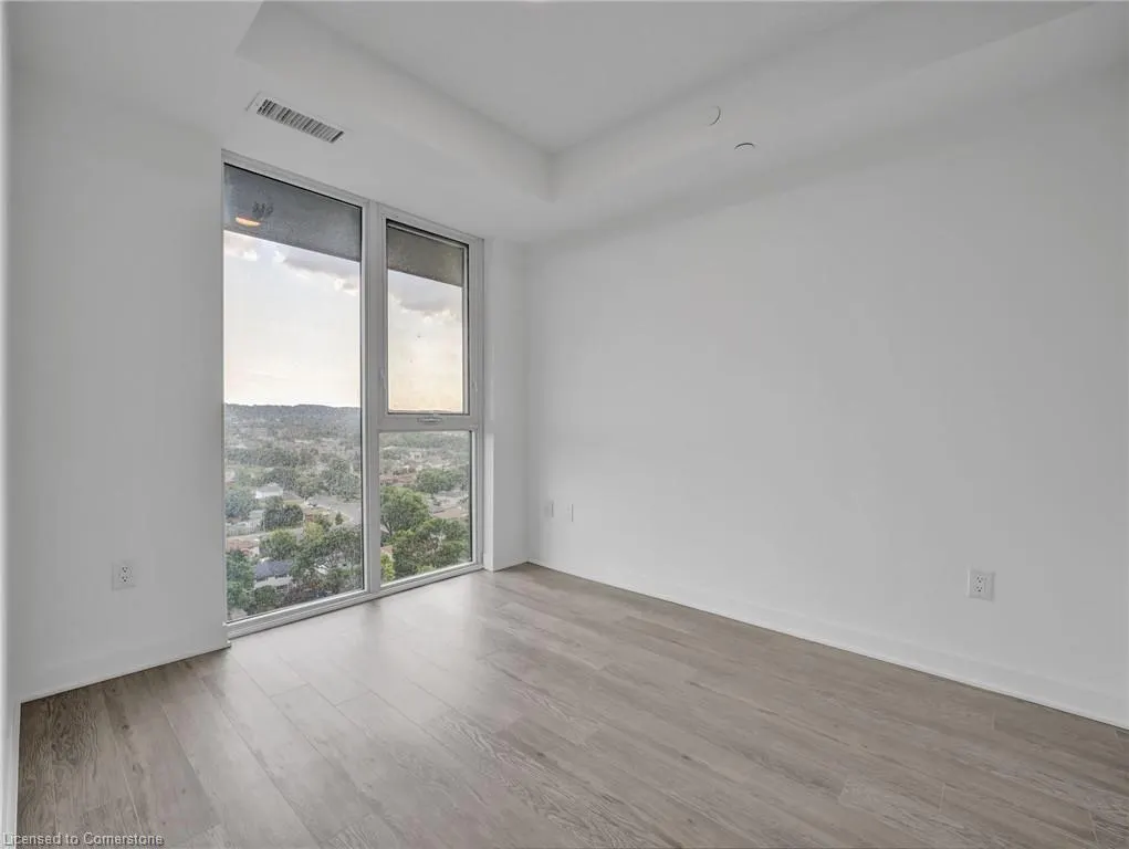 2782 Barton Street E, #1418