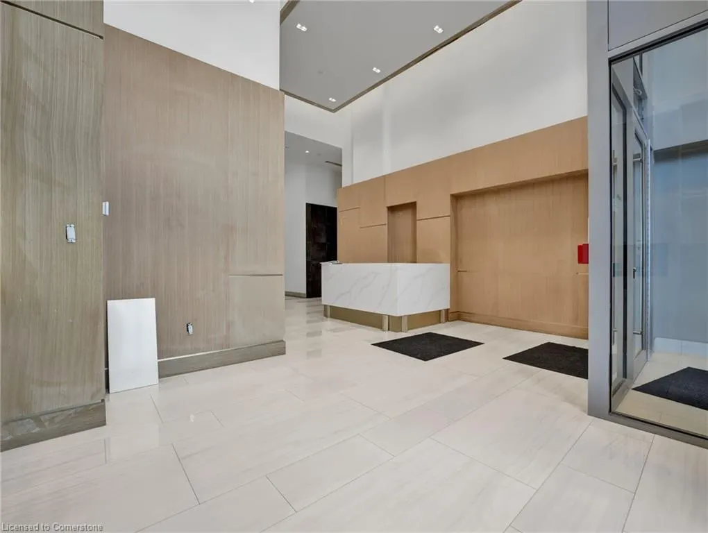 2782 Barton Street E, #1418