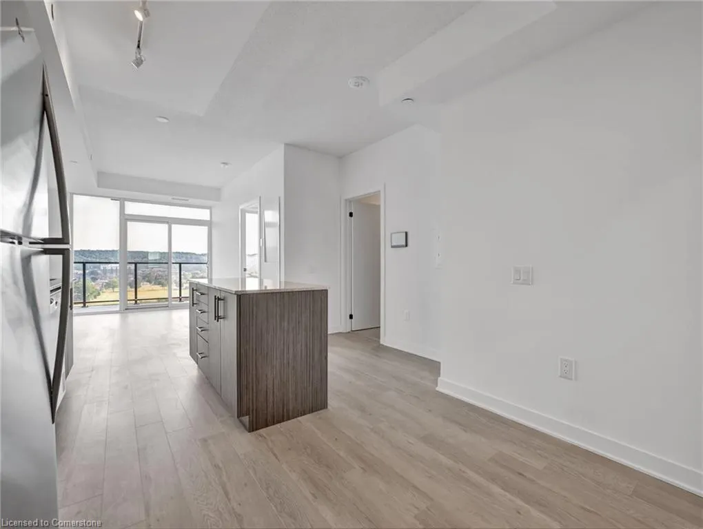 2782 Barton Street E, #1418