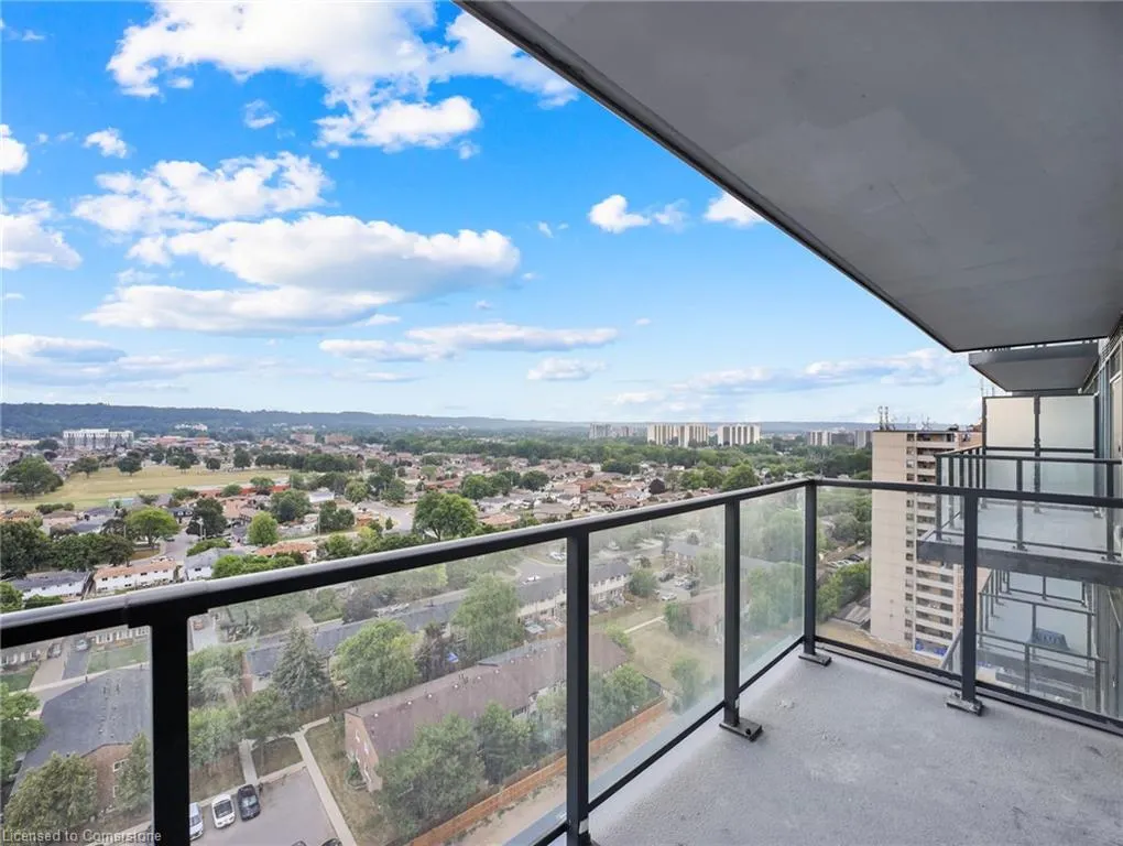 2782 Barton Street E, #1418
