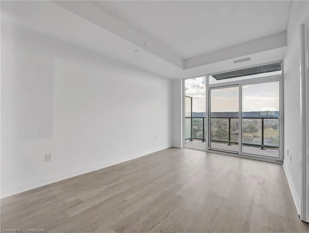 2782 Barton Street E, #1418