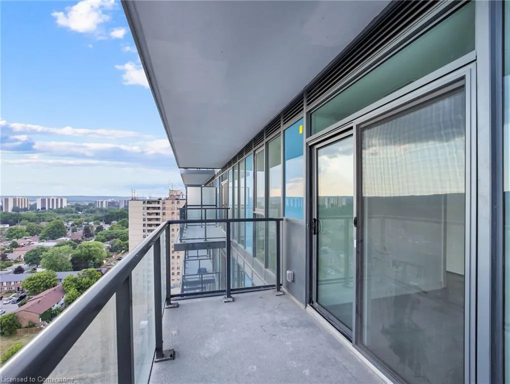 2782 Barton Street E, #1418