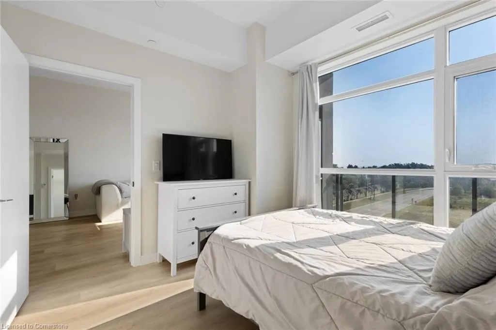 600 North Service Road, #619