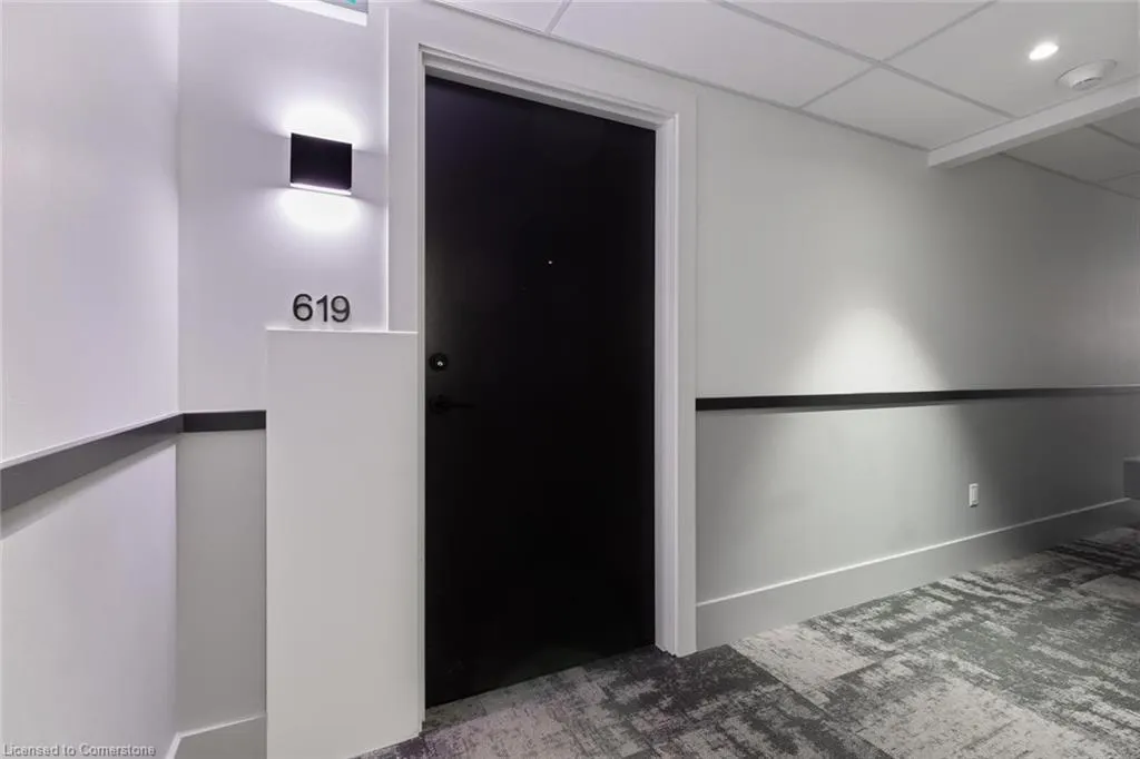 600 North Service Road, #619