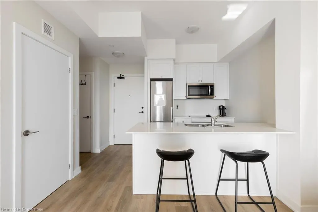 600 North Service Road, #619
