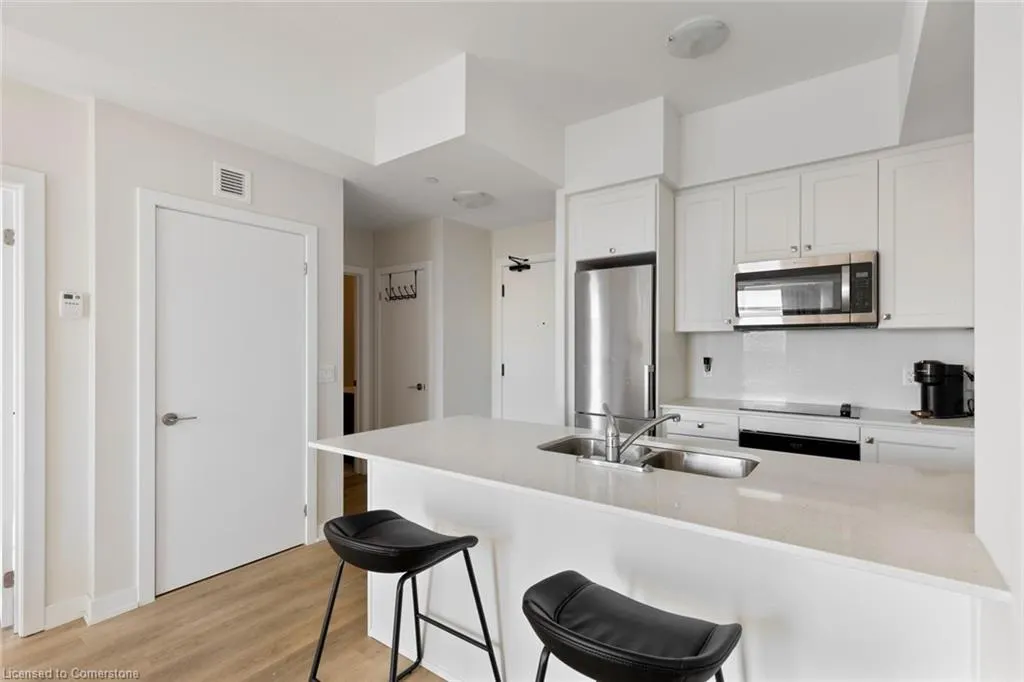 600 North Service Road, #619