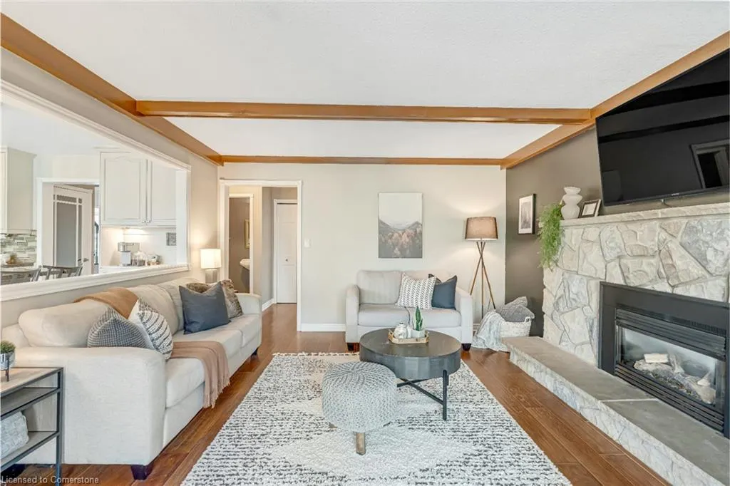 1351 Bryanston Court