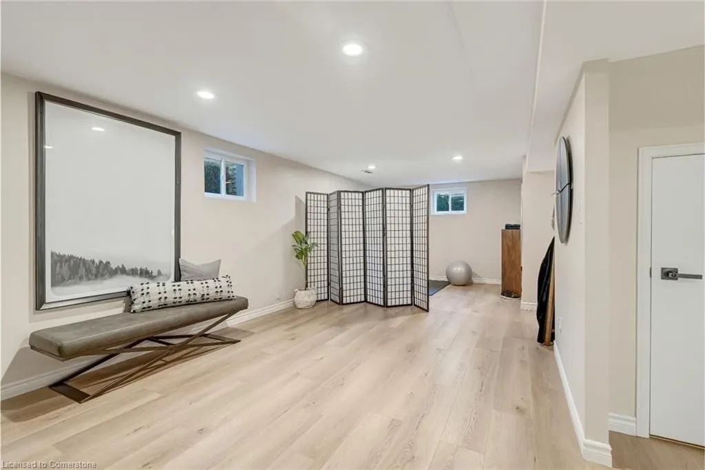 1351 Bryanston Court