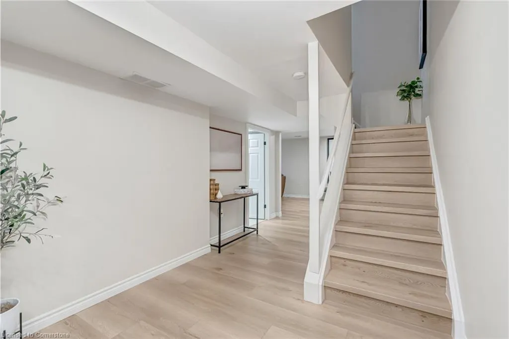 1351 Bryanston Court