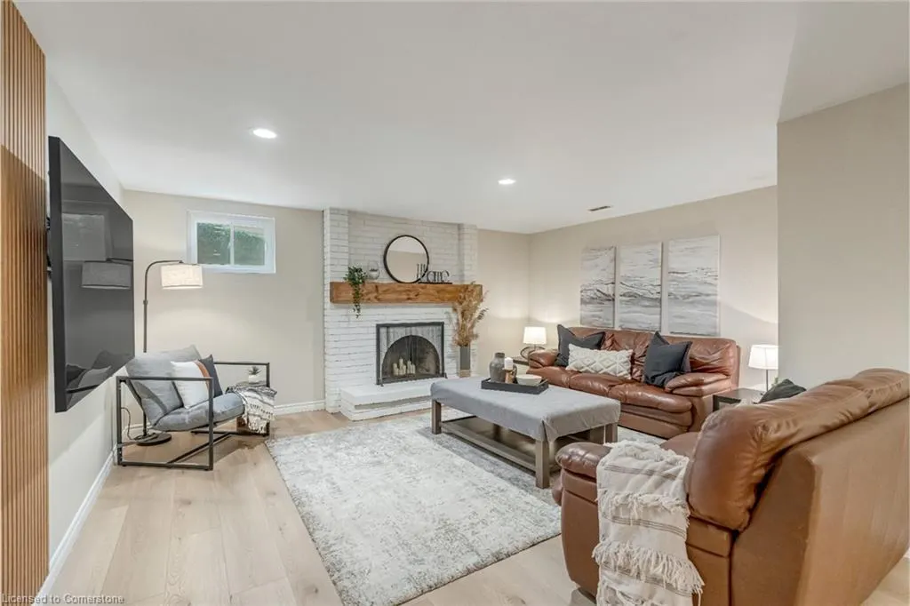 1351 Bryanston Court