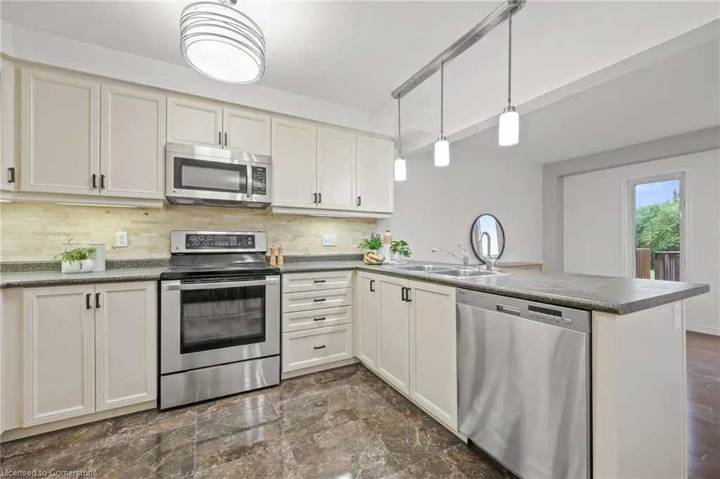 6 Upper Mercer Street, #D16