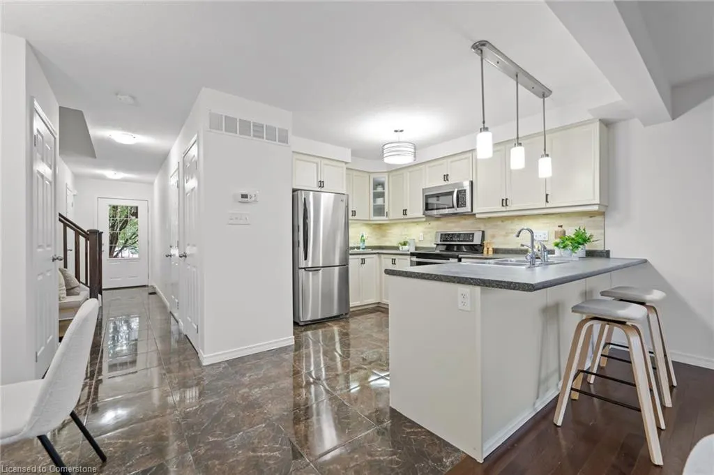 6 Upper Mercer Street, #D16