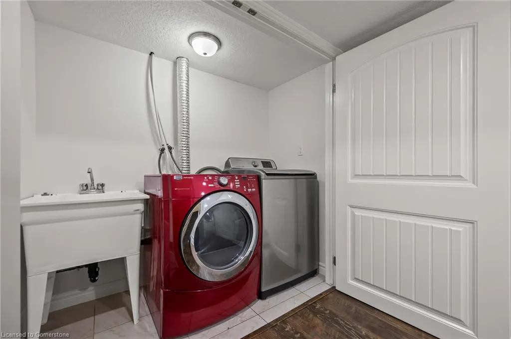 6 Upper Mercer Street, #D16