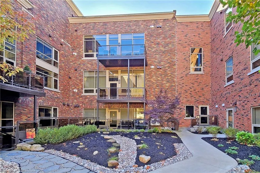397 King Street W, #108