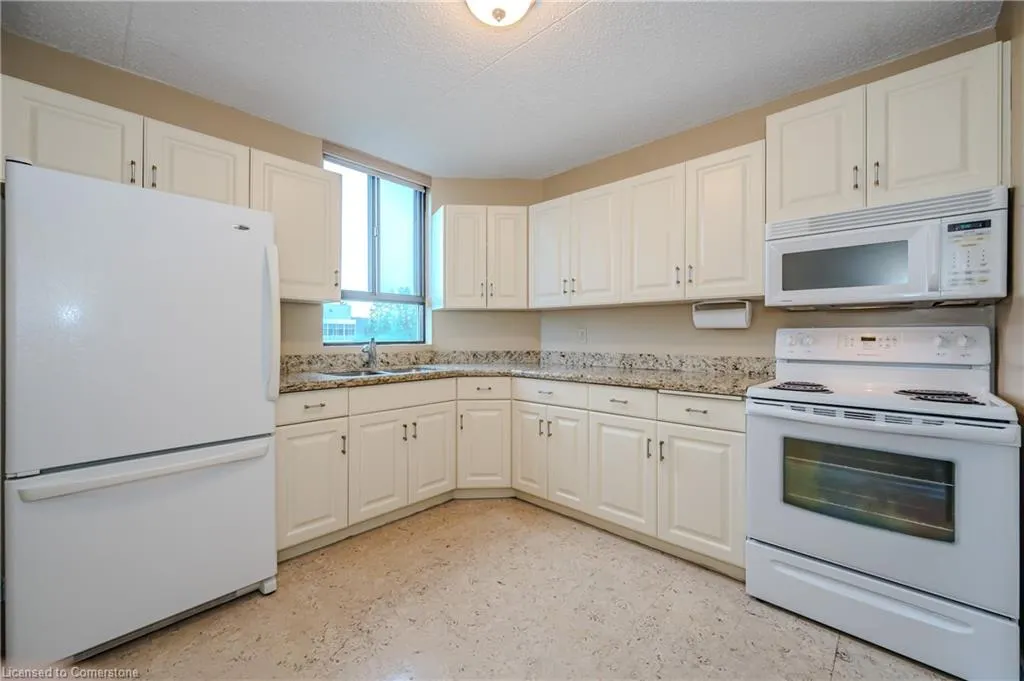 22 Marilyn Drive, #608