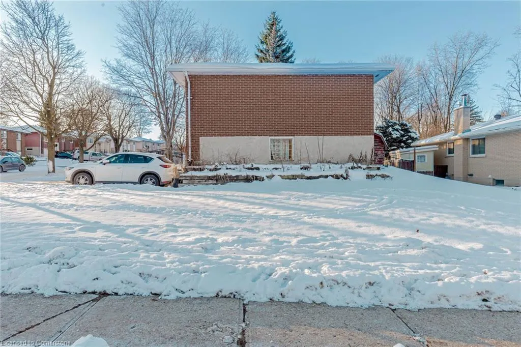 512 Glendene Crescent