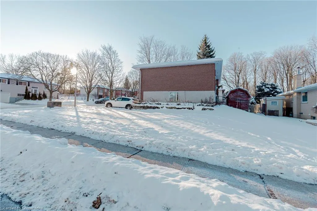 512 Glendene Crescent