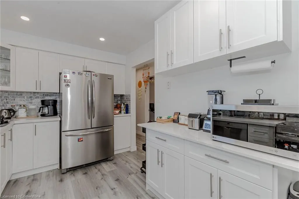 512 Glendene Crescent