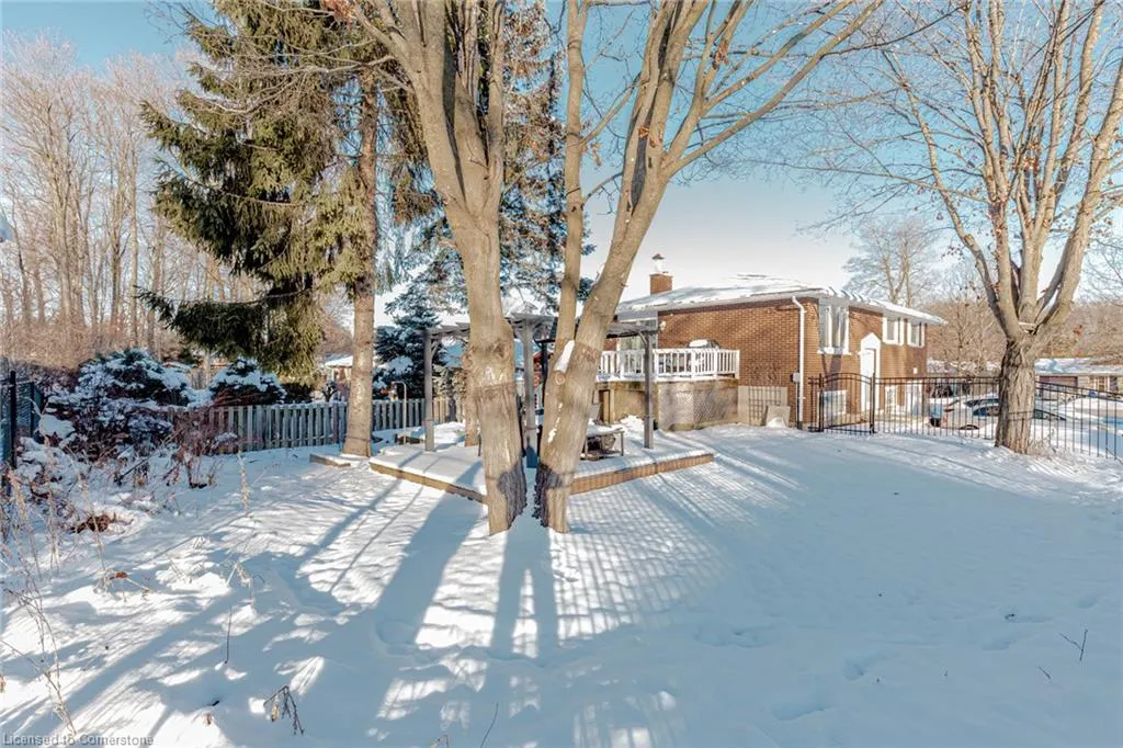 512 Glendene Crescent