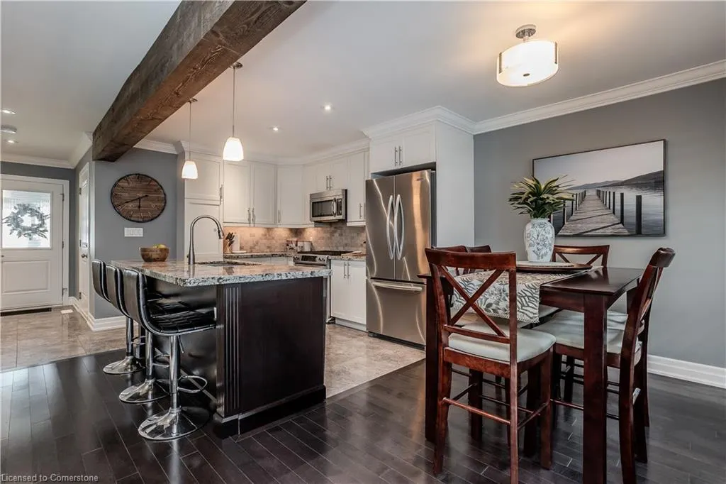 447 Woodview Road, #3