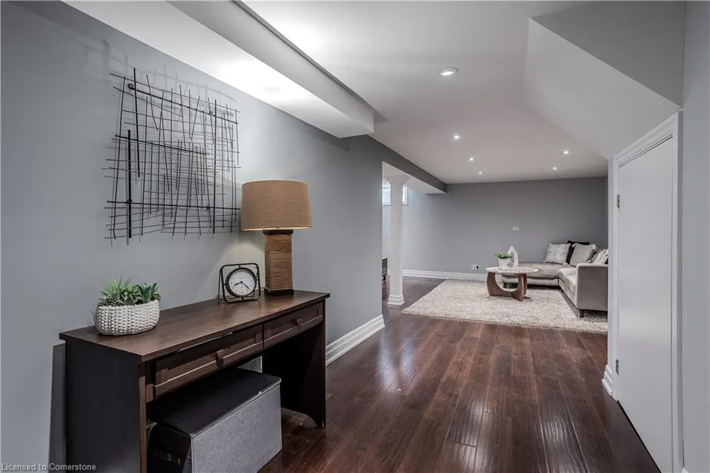 447 Woodview Road, #3