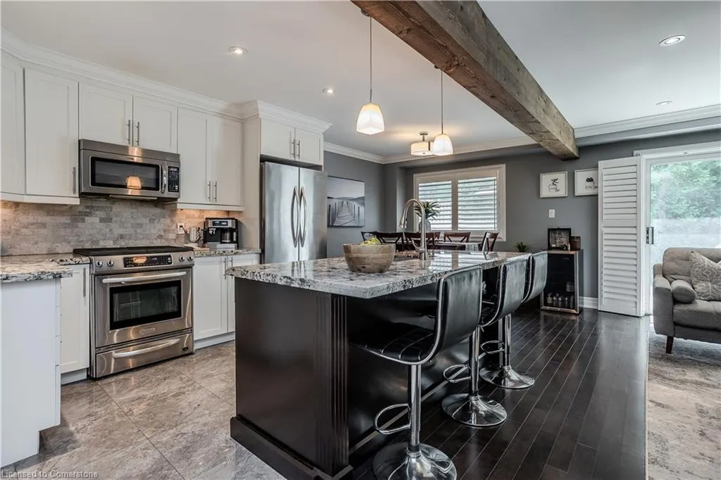 447 Woodview Road, #3