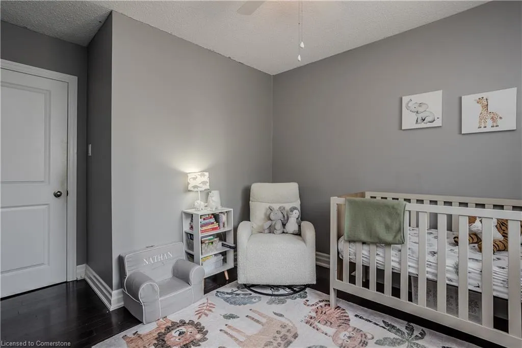 447 Woodview Road, #3