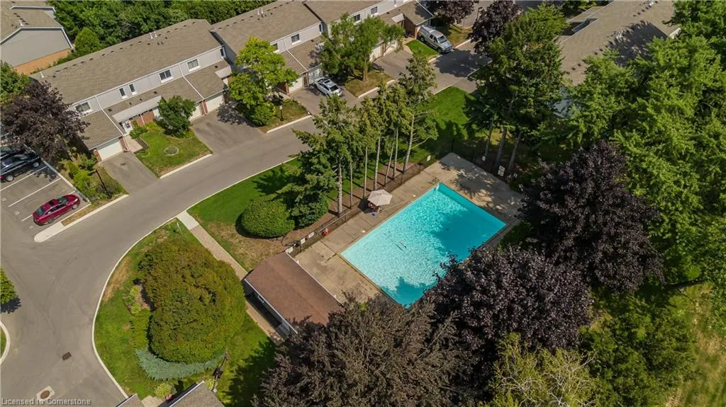 447 Woodview Road, #3