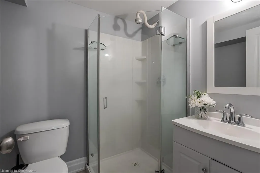 447 Woodview Road, #3